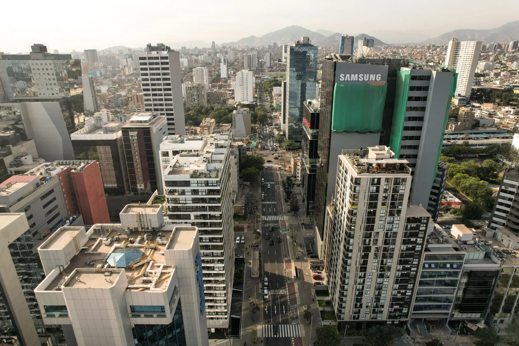 Moody’s cambia de negativa a estable la perspectiva económica del Perú