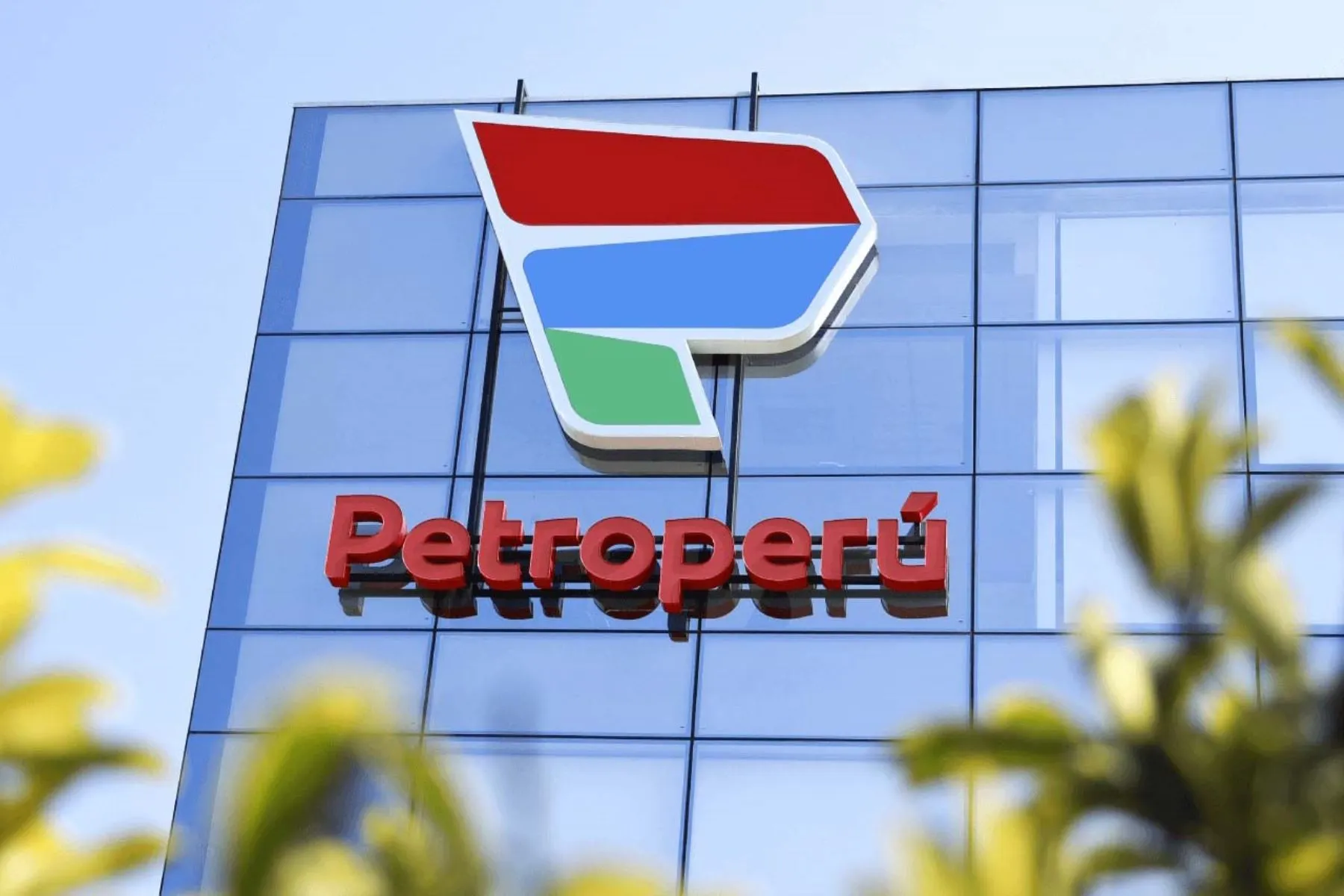 Gobierno prepara un salvataje encubierto para Petroperú 